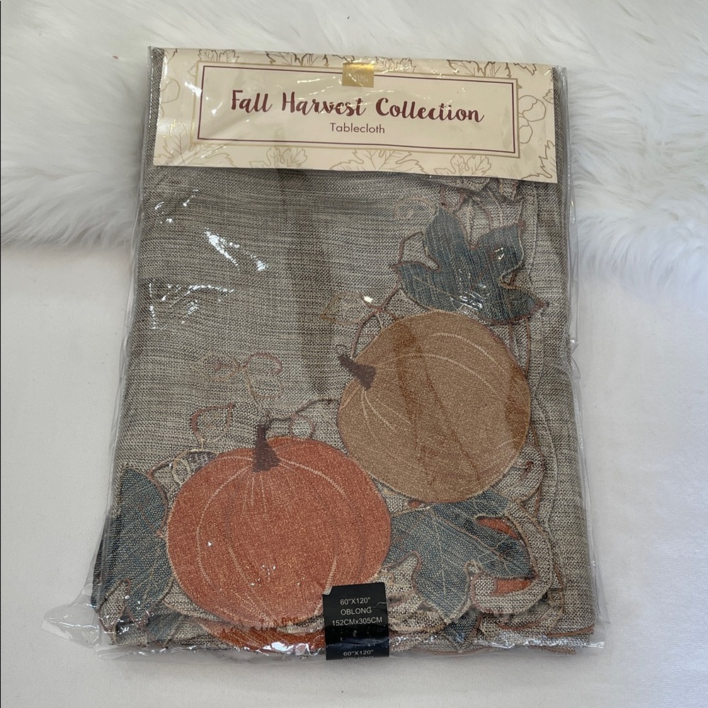 Home Wear Fall Harvest Pumpkin Gardenia Oblong 60” x 120”. Brand New With Tags.